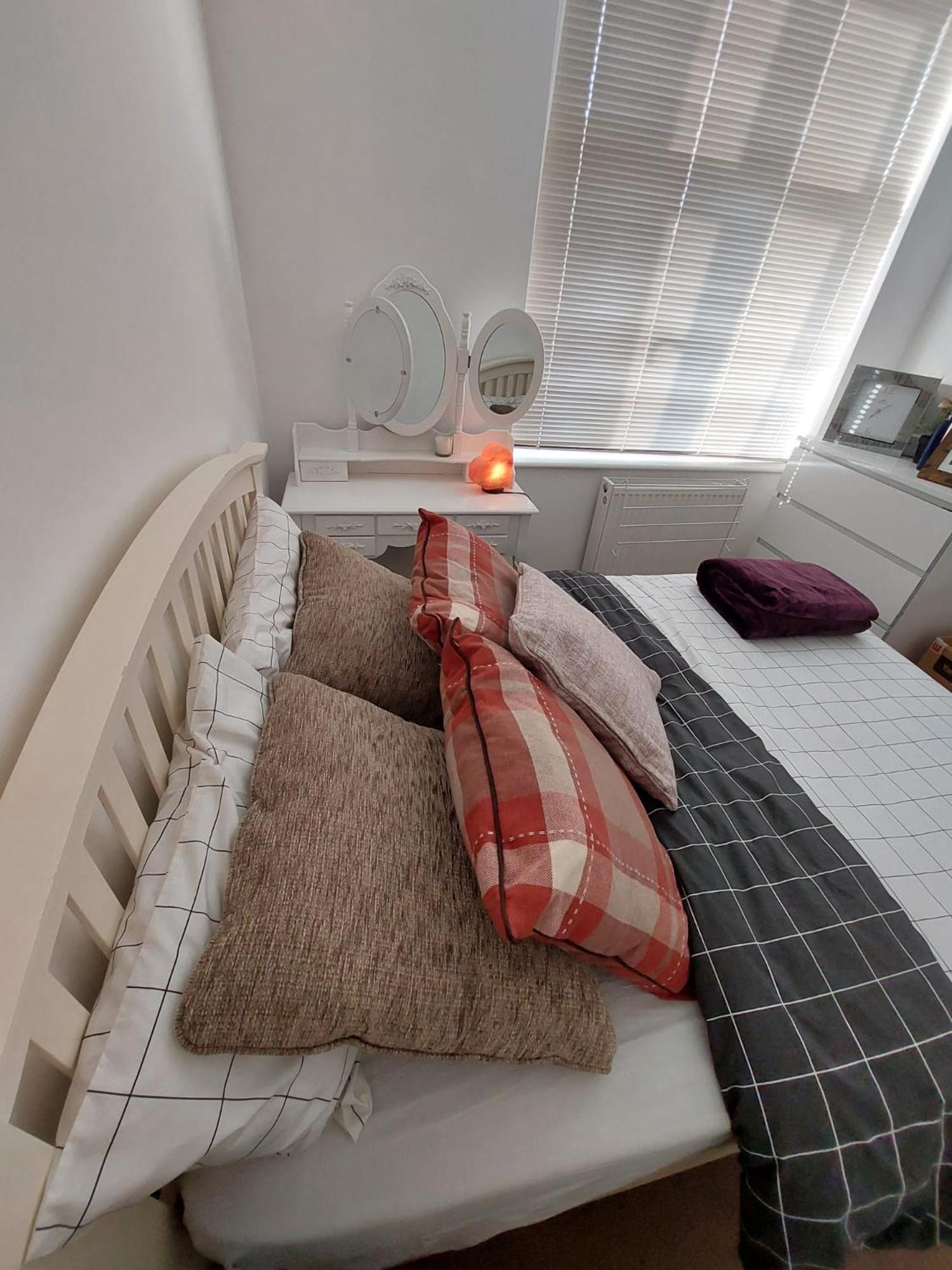Surbiton London Luxe Rooms מראה חיצוני תמונה